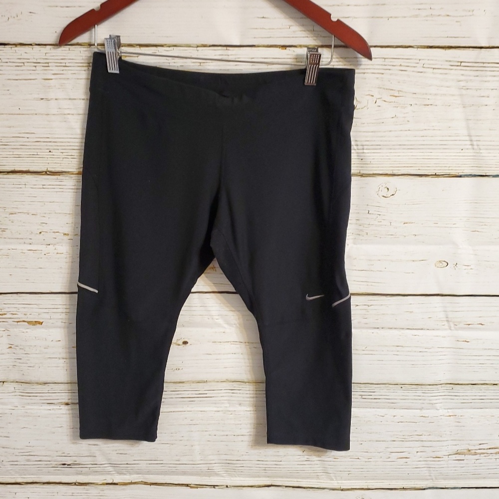 Nike dri fit capris